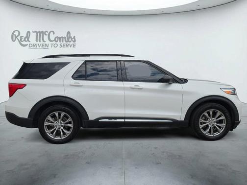 White Metallic 2023 Ford Explorer XLT