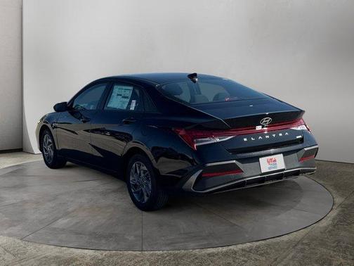2025 Hyundai ELANTRA HEV Blue