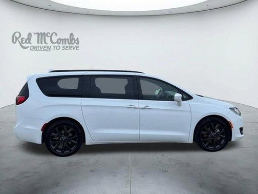2020 Chrysler Pacifica Touring-L Plus