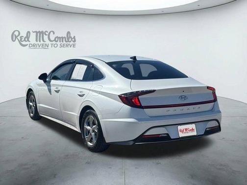 2022 Hyundai SONATA SE