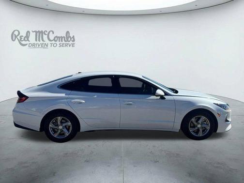 2022 Hyundai SONATA SE