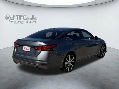 2020 Nissan Altima 2.5 SR