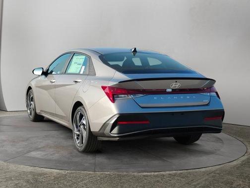 2025 Hyundai ELANTRA HEV SEL Sport