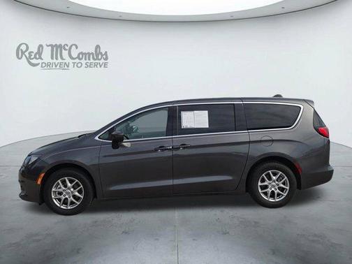 Crystal Metallic 2023 Chrysler Voyager LX