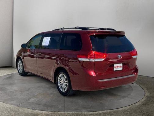 2014 Toyota Sienna XLE