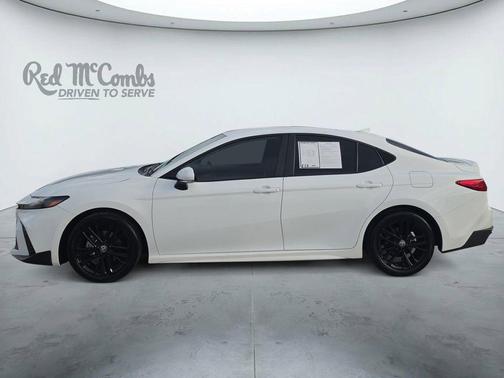 Ice 2025 Toyota Camry SE