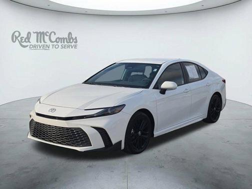Ice 2025 Toyota Camry SE