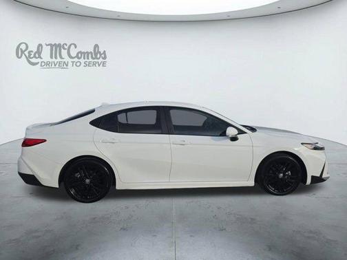 Ice 2025 Toyota Camry SE