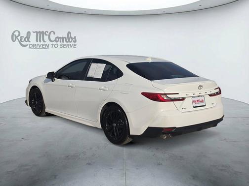 Ice 2025 Toyota Camry SE