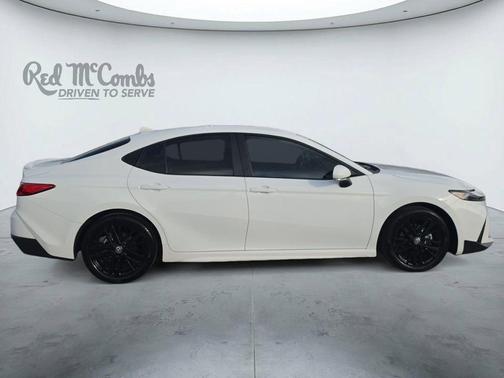 Ice 2025 Toyota Camry SE