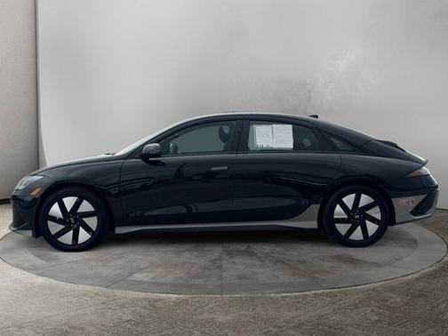 2024 Hyundai IONIQ 6 SE