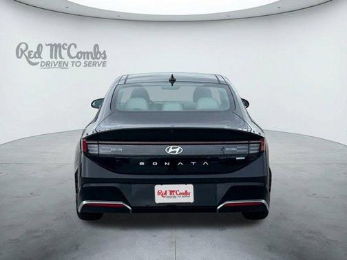 2024 Hyundai SONATA Hybrid Limited