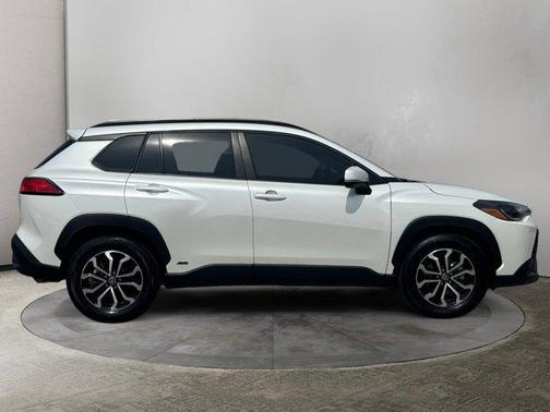 2023 Toyota Corolla Cross Hybrid SE
