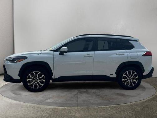 2023 Toyota Corolla Cross Hybrid SE