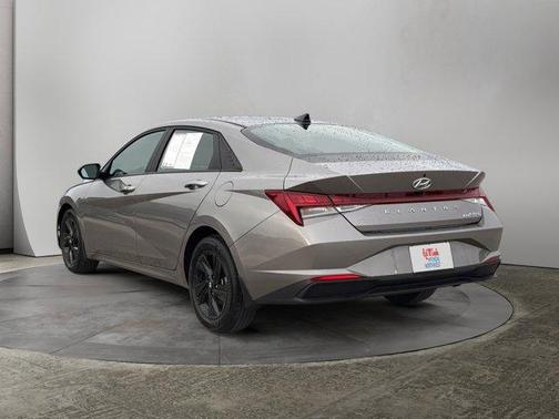 2023 Hyundai ELANTRA HEV Blue