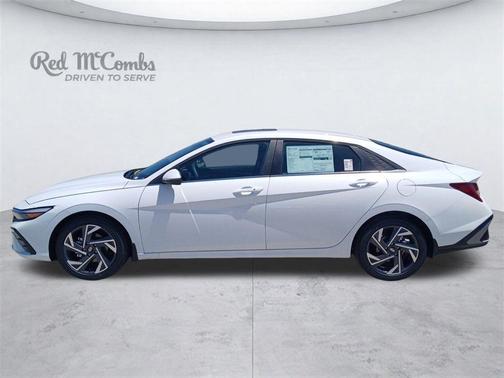White Pearl 2026 Hyundai ELANTRA Limited