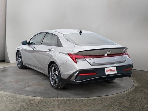 2025 Hyundai ELANTRA HEV SEL Sport