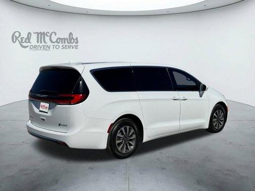 2022 Chrysler Pacifica Hybrid Touring L