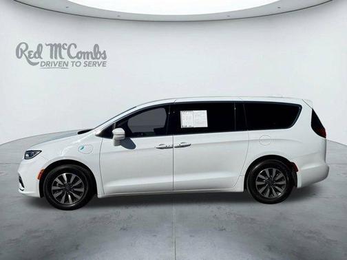 2022 Chrysler Pacifica Hybrid Touring L