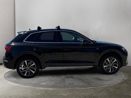 2022 Audi Q5 45 S line quattro Premium