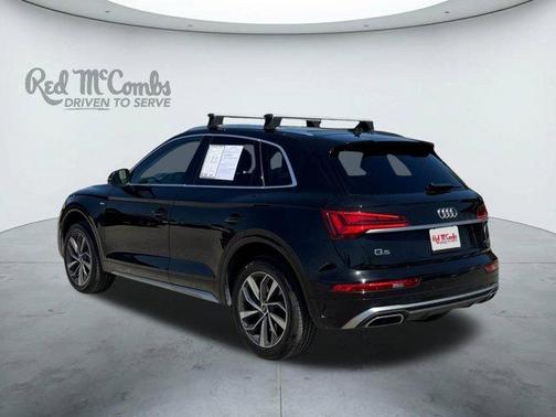 Mythos Black Metallic 2022 Audi Q5 45 S line quattro Premium