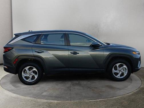 2023 Hyundai TUCSON SE