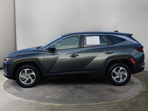 2023 Hyundai TUCSON SE