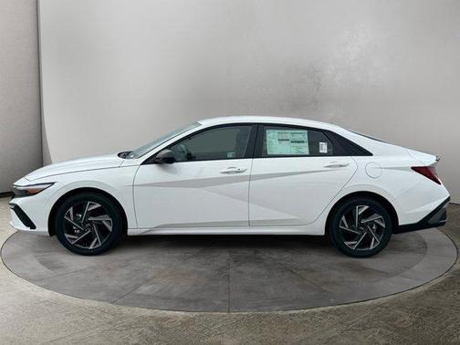 2025 Hyundai ELANTRA HEV SEL Sport