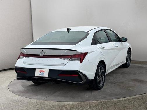 2025 Hyundai ELANTRA HEV SEL Sport
