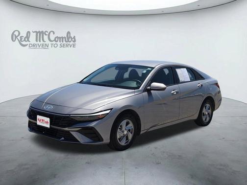 Metal 2025 Hyundai ELANTRA SE