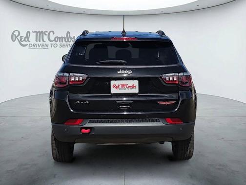 Diamond Black 2022 Jeep Compass Trailhawk