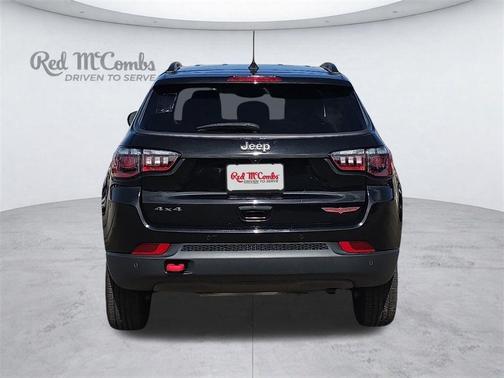 Diamond Black 2022 Jeep Compass Trailhawk