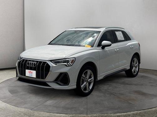 2024 Audi Q3 45 S line Premium