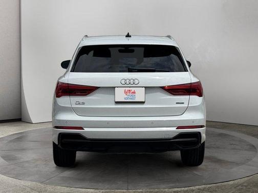 2024 Audi Q3 45 S line Premium