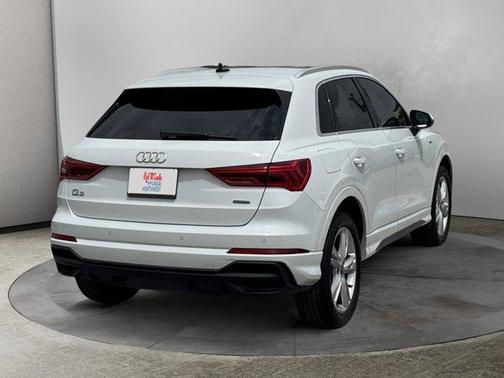 2024 Audi Q3 45 S line Premium