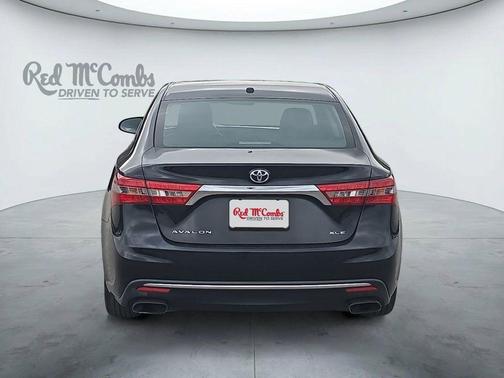 Midnight Black Metallic 2017 Toyota Avalon XLE