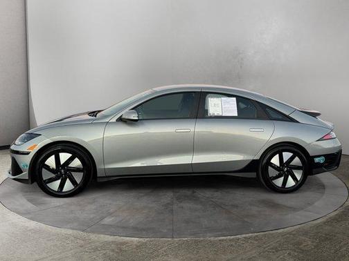 2025 Hyundai IONIQ 6 SE Standard Range