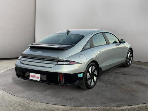 2025 Hyundai IONIQ 6 SE Standard Range