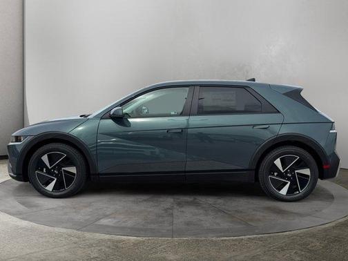 2025 Hyundai IONIQ 5 SE