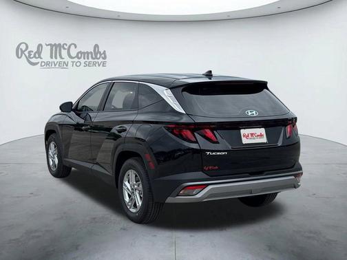 Phantom Black 2026 Hyundai TUCSON SE