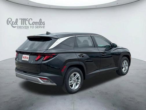 Phantom Black 2026 Hyundai TUCSON SE