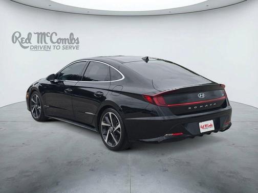 Phantom Black 2022 Hyundai SONATA SEL Plus