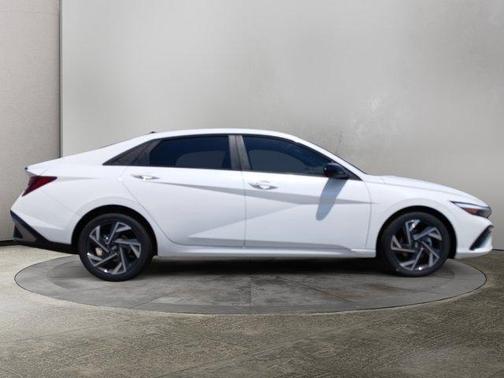 2025 Hyundai ELANTRA HEV Limited