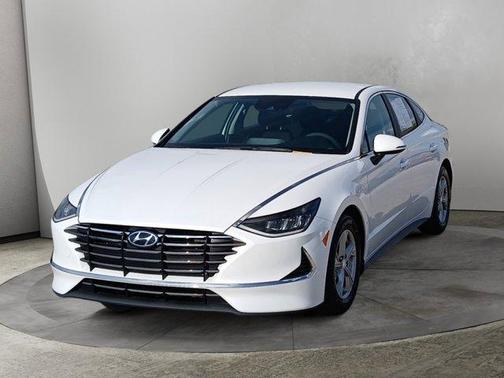 2022 Hyundai SONATA SE