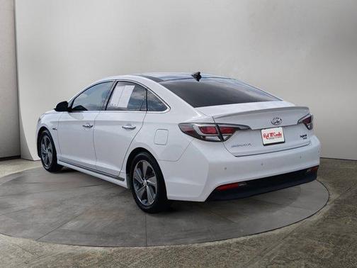 2017 Hyundai SONATA Hybrid Limited