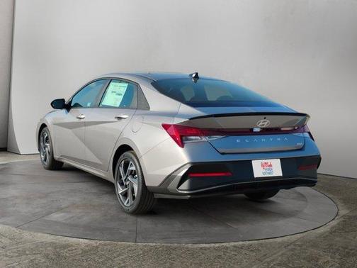 2025 Hyundai ELANTRA HEV SEL Sport