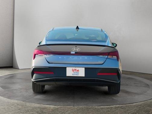 2025 Hyundai ELANTRA HEV SEL Sport