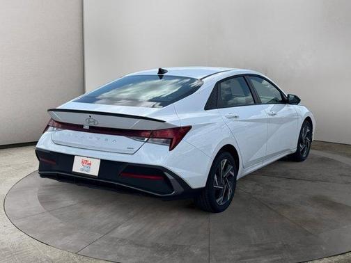 2025 Hyundai ELANTRA HEV SEL Sport