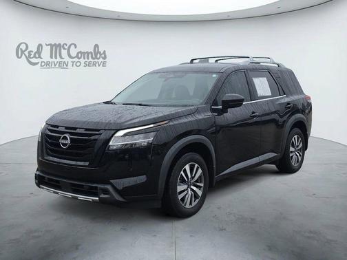 Black 2023 Nissan Pathfinder SL