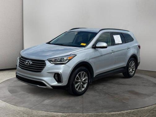2018 Hyundai SANTA FE SE
